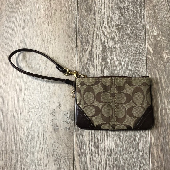 Small Classic Coach Wristlet - Picture 2 of 7
